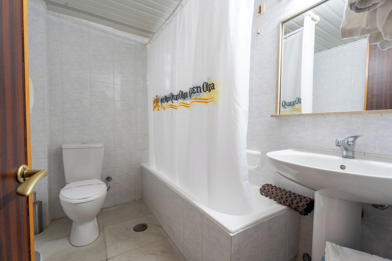 Bathroom 5, Queen Olga, Central Macedonia