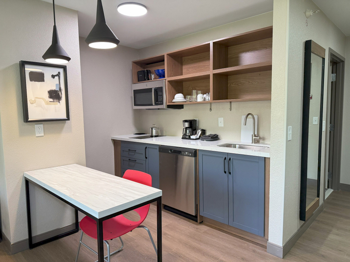 Others 5, Candlewood Suites Jacksonville Southpoint, Duval