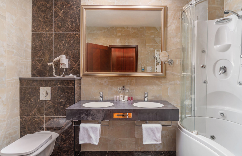 Bathroom 5, Hotel President Solin, Solin