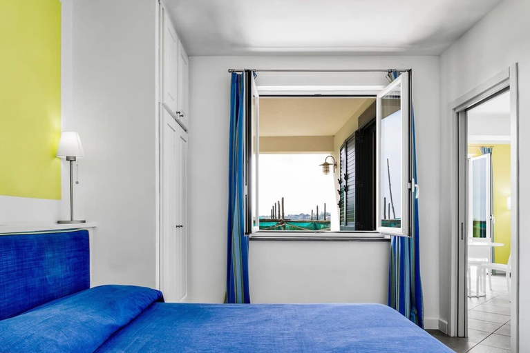 Bedroom, Le Capannelle - Turandot, Napoli