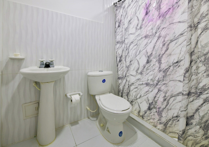 Bathroom 4, Bay Winds Inn, San Andrés