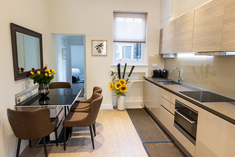 Others 4, Marylebone Executive Apartments, London
