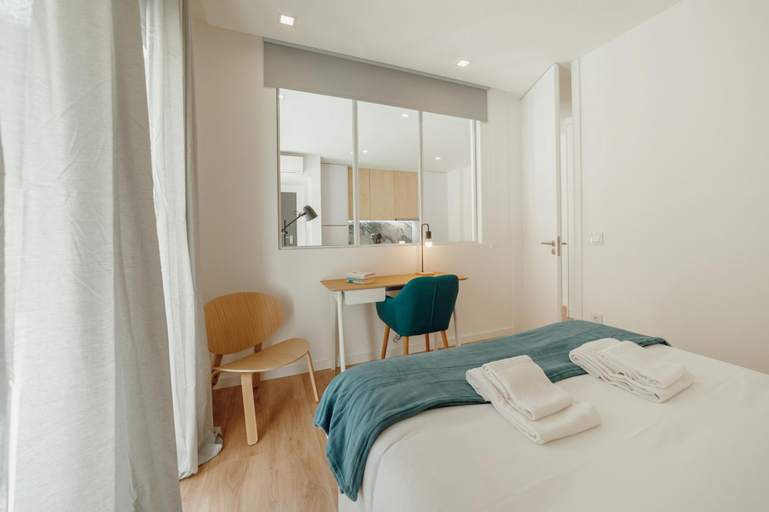 Room 2, Courtyard Oporto Design Apartment H, Porto