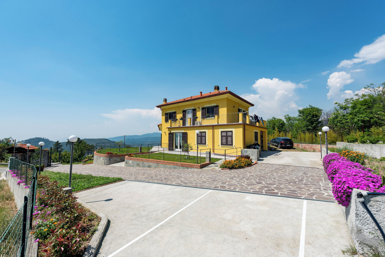 Exterior & Views 2, JOIVY Villa Guanna Charming Flat Garden, Genova