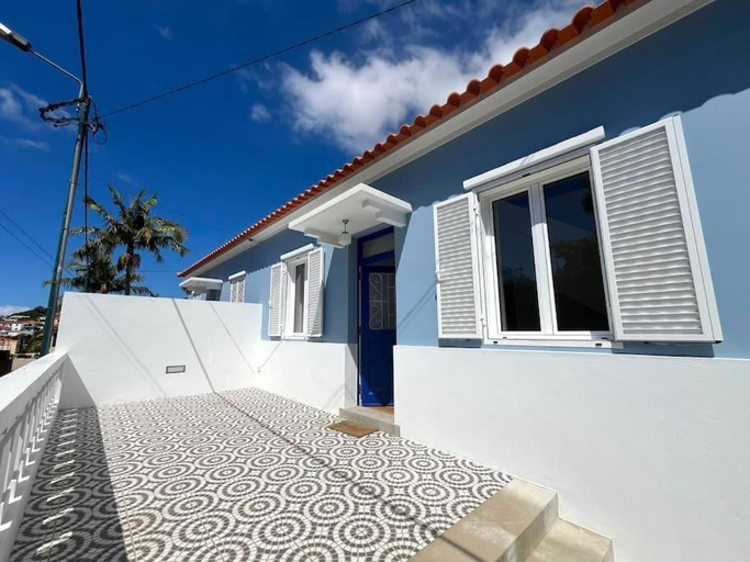 Others 5, Casa da Porta Azul, Funchal