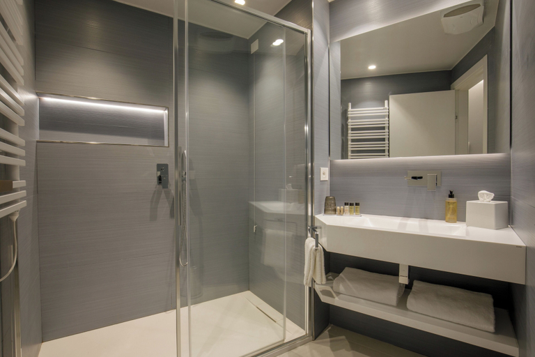 Bathroom 5, Ambasciatori Suite Hotel, Venezia