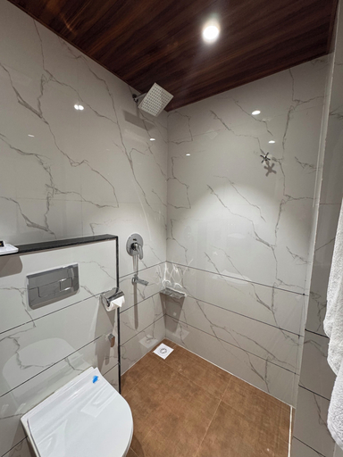 Bathroom 5, Hotel Mumbai House-Vijay Nagar, Indore