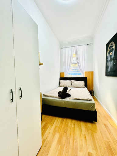 Others 4, 10BR Apt for Groups 8Min to Rathausplatz, Wien