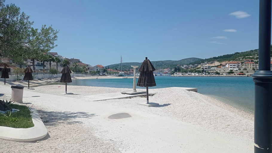 Others 4, Cute apartment in stone house near sea, Marina
