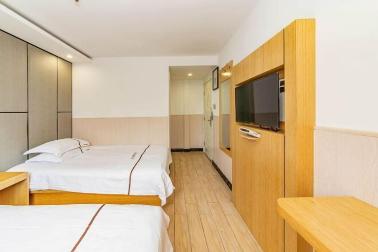 Bedroom 3, Wen Feng Hotel, Shanghai