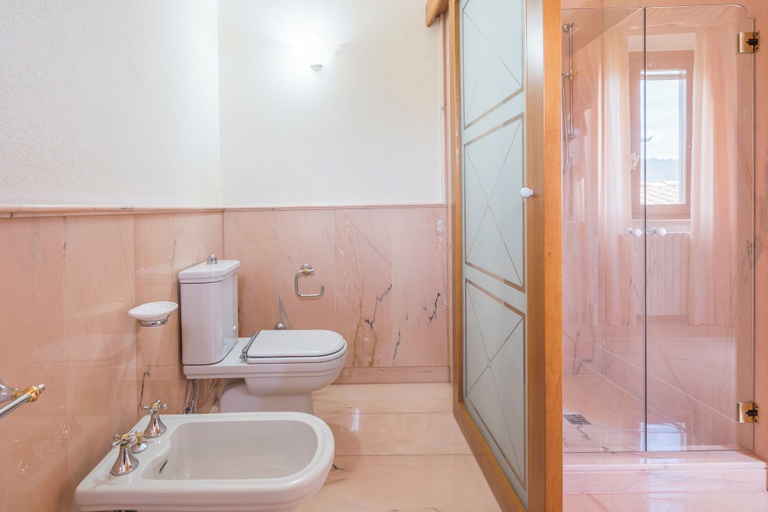 Bathroom 4, Villa Alessia, Pool by Geco Vacation Rentals, Pistoia