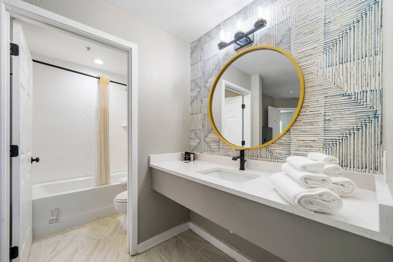 Bathroom, Newly Renovated Atlanta Gem Central Buckhead Apt, Atlanta