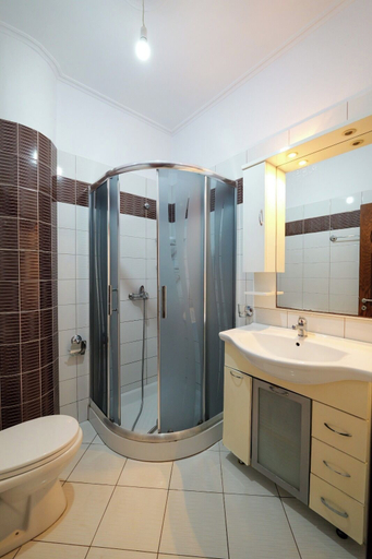 Bathroom 3, Unico ApartHotel, Sarandës