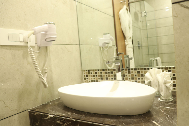 Bathroom 5, Shree Kanak Hotel, Udaipur