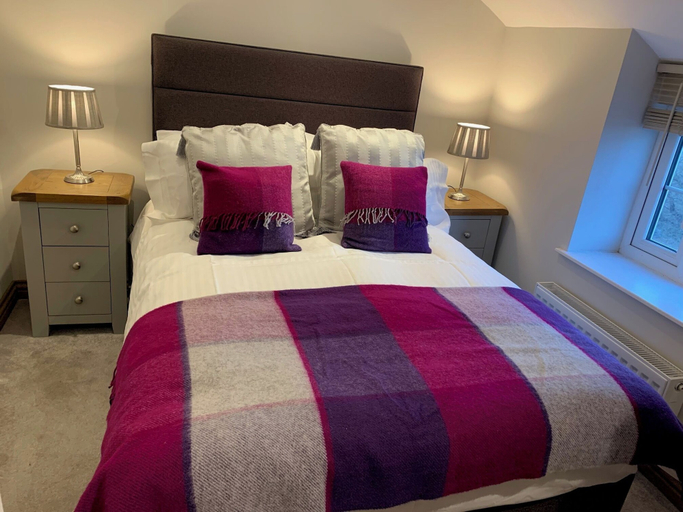 Bedroom 2, BroomBush, Powys