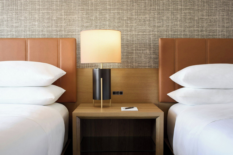 Bedroom 3, Sheraton Baltimore North Hotel, Baltimore