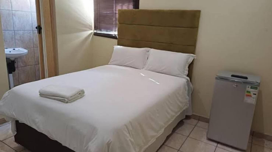 Bedroom 5, Blueville Guest House, Nkangala