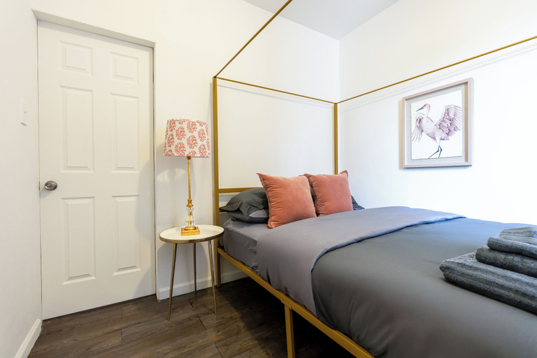 Others 4, Elegant Harlem Suites, New York