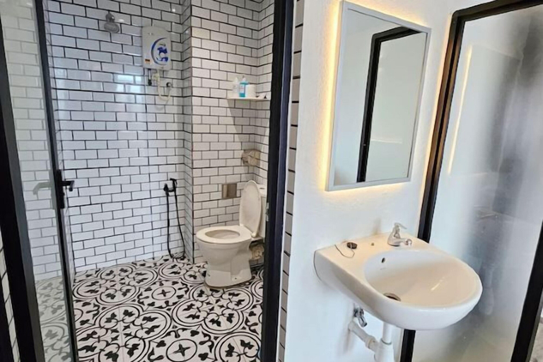Bathroom 12