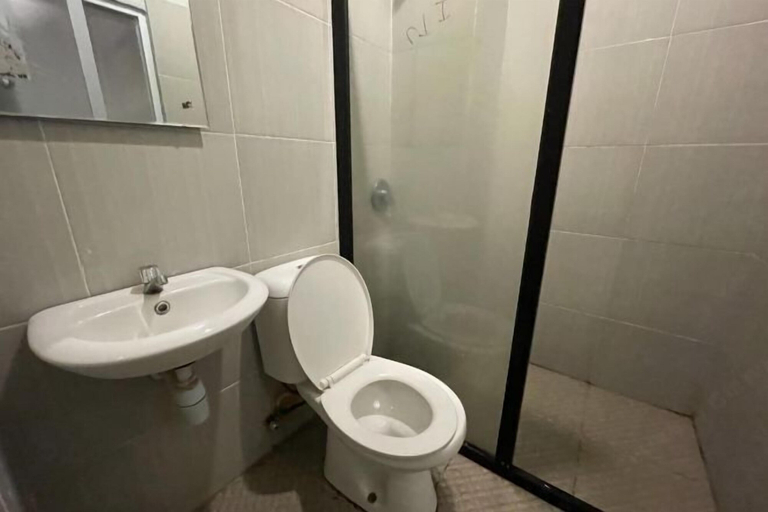 Bathroom 12