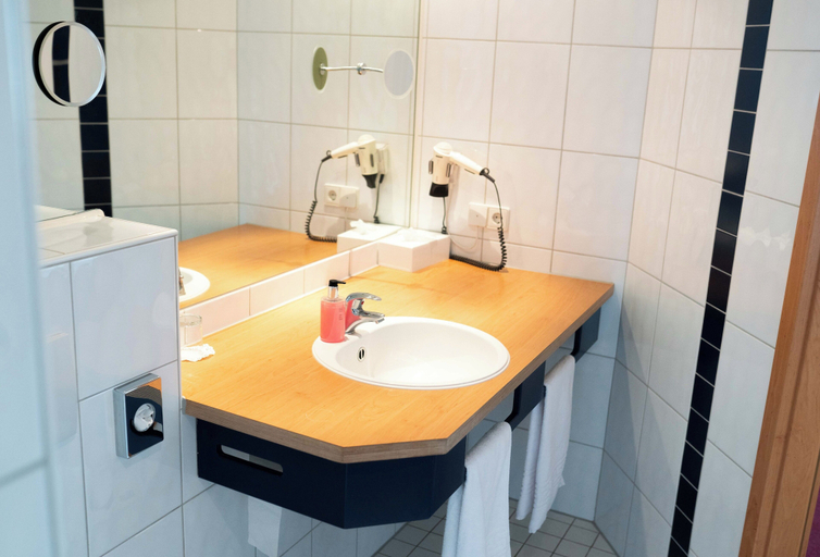 Bathroom 5, Fährhaus Farge, Bremen
