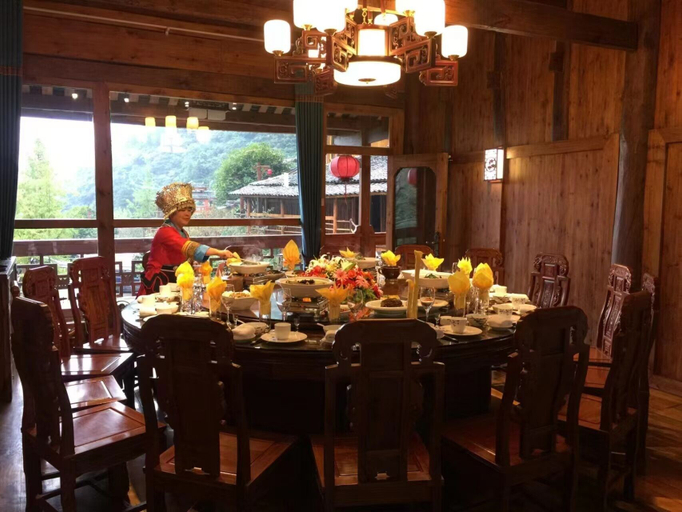 Food & Drinks 5, Home away from home, Zhangjiajie