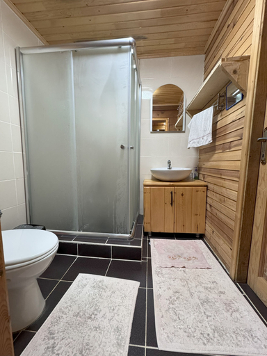 Bathroom 4, Selin Yaşam Evi, Borçka