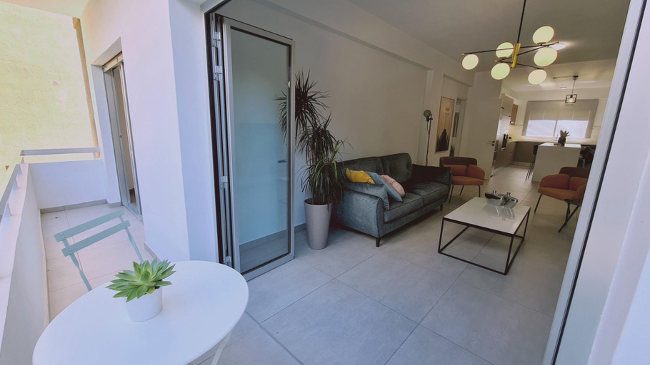 Room 5, 97 LIM - Stay Vital Elegance Apartment
