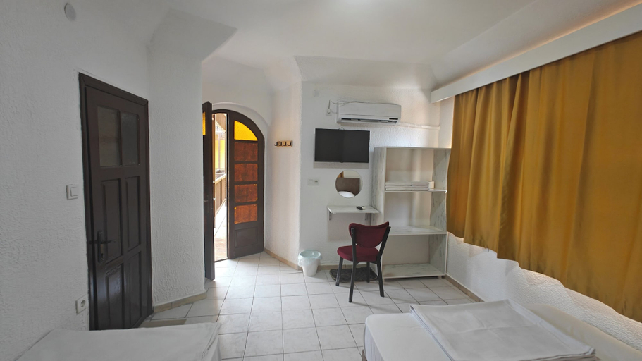 Bedroom, Altun Pansiyon, Antalya