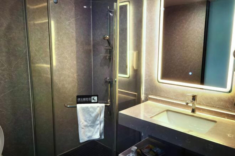 Bathroom 3, Baiyi Hotel (Ji'an Municipal Government Branch), Ji'an