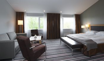 Others 5, Thon Hotel Asker, Asker
