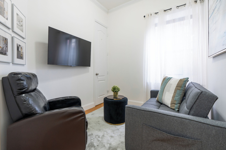 Others 5, Elegant Harlem Suites, New York
