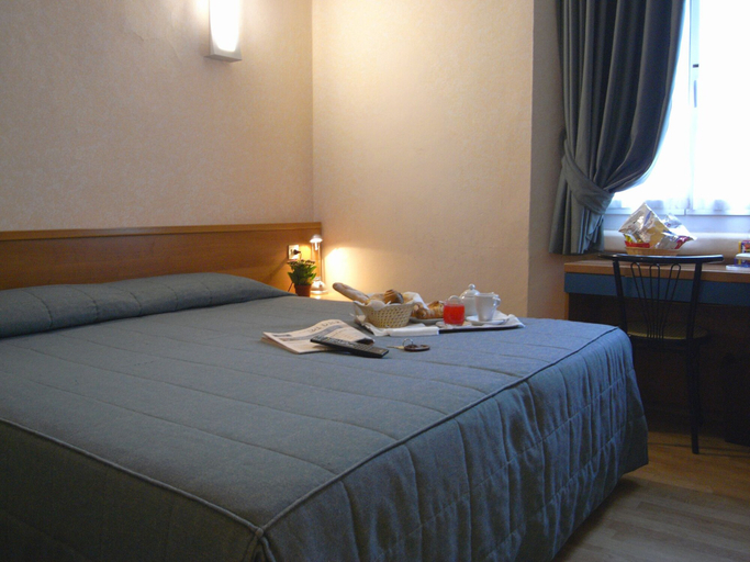 Bedroom 3, Eurohotel, Milano