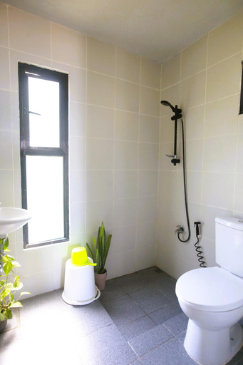 Bathroom 3, Camp Soteria Resort:Pacific Ocean on your doorstep, San Agustin