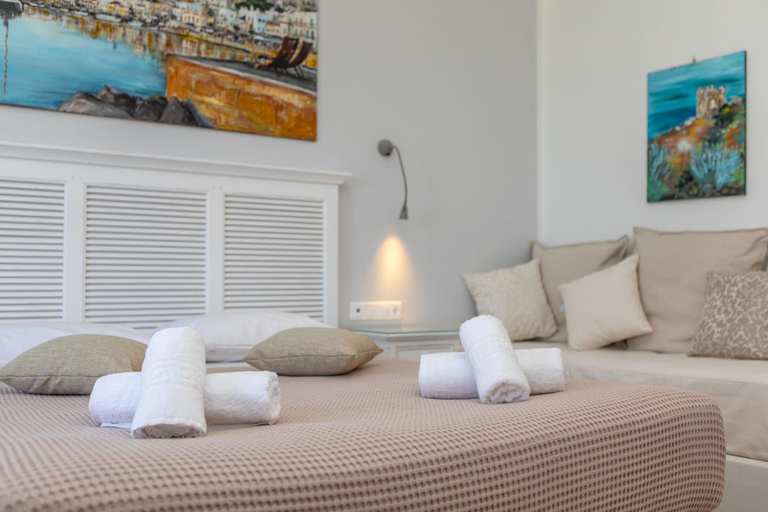 Bedroom 3, Nikos Verikokos Studios, South Aegean