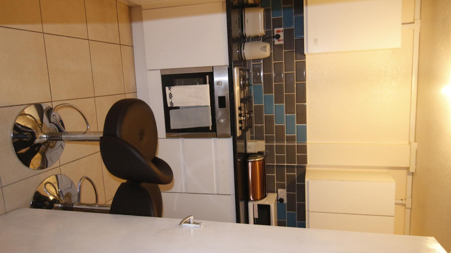 Bathroom, Stay8 Sleeps 6 With Street Parking, Birmingham