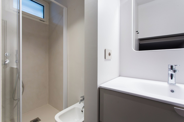 Bathroom 5, Naitly Milano Dergano, Milano