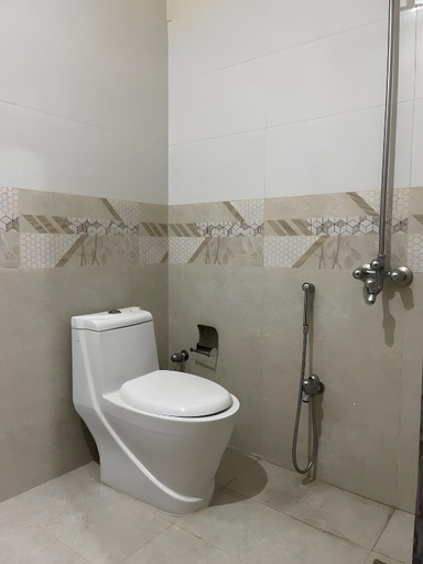 Bathroom, Makkah Tower Hotel, Lahore