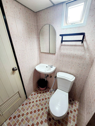 Bathroom 3