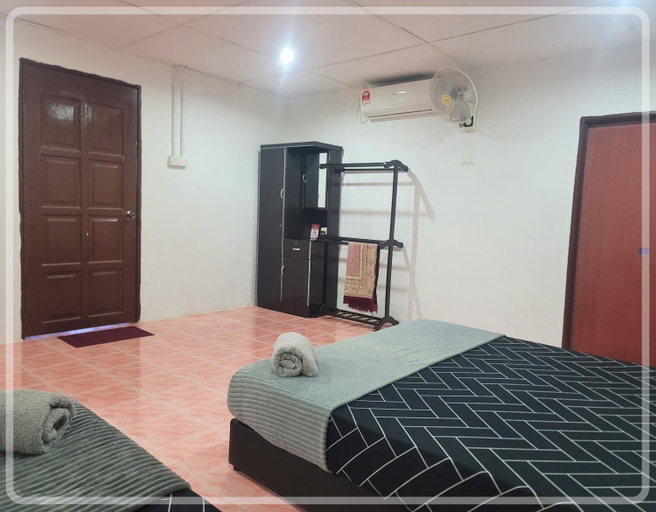 Others 3, Lata Bayu Chalet - Waterfall & River with Kids Pool, Baling