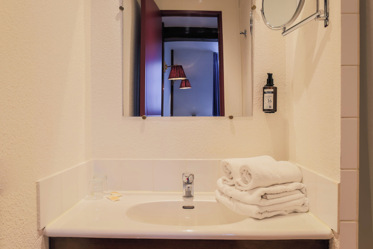 Bathroom 5, Hôtel Les Trois Luppars, Pas-de-Calais