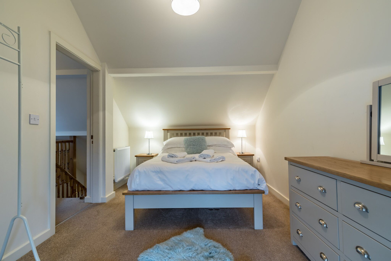 Room 3, The Barn at Brambles Farm - Sleeps 4, Hot Tub, Staffordshire