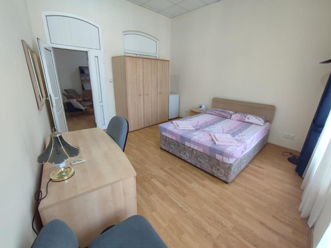 Bedroom, Cozy room in DownTown, Baku