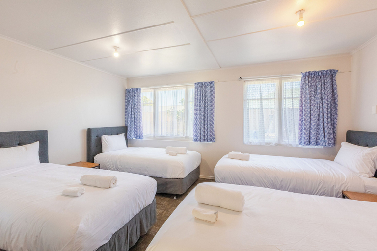Others 5, Lavana Motels, Hastings city