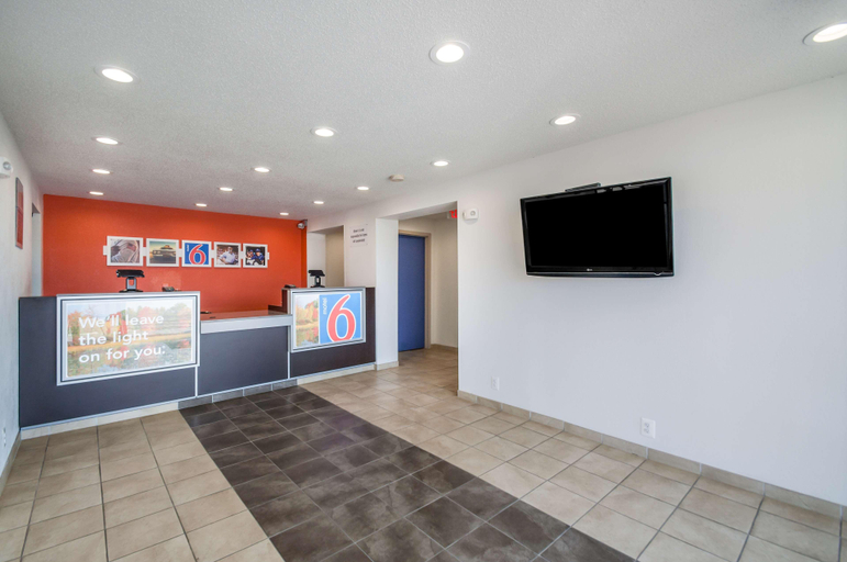 Public Area 2, Motel 6 Odenton, MD - Fort Meade, Anne Arundel