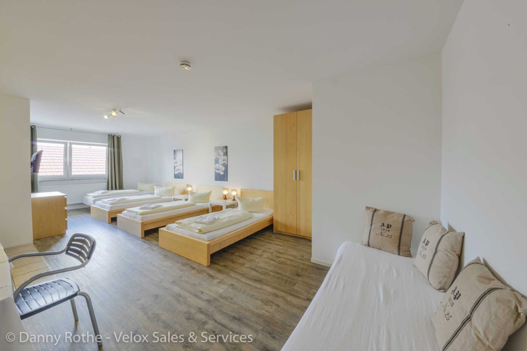 Bedroom 3, Pension Wess, Erding