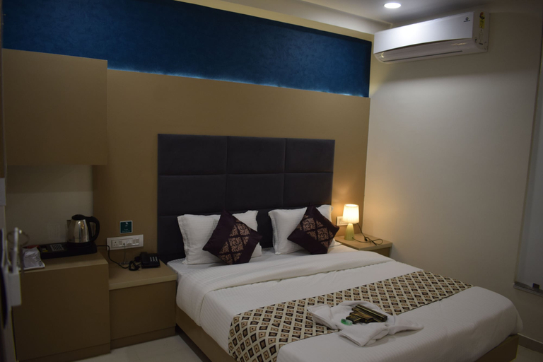 Bedroom 3, HOTEL ROYAL SQUARE, Gandhinagar