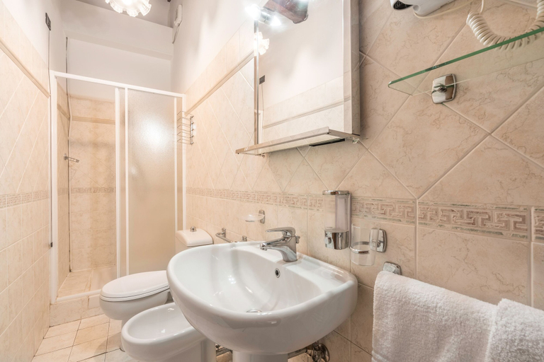 Bathroom, Le Masse, Florence