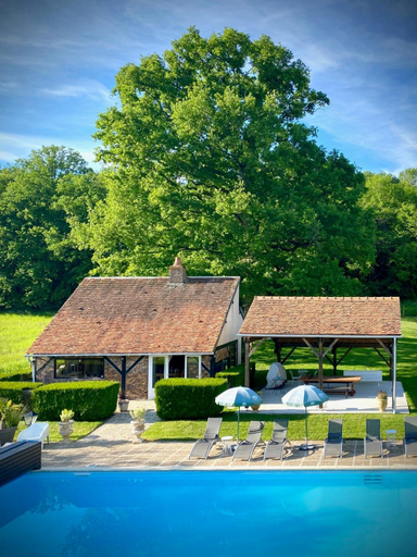 Others 4, Le Petit Chateau De Sainte Colombe, Indre