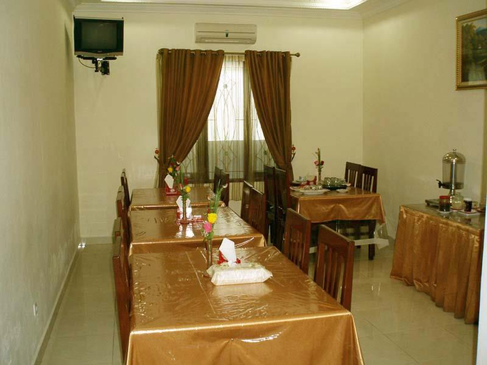 Food & Drinks 3, Basana Inn, Biak Numfor